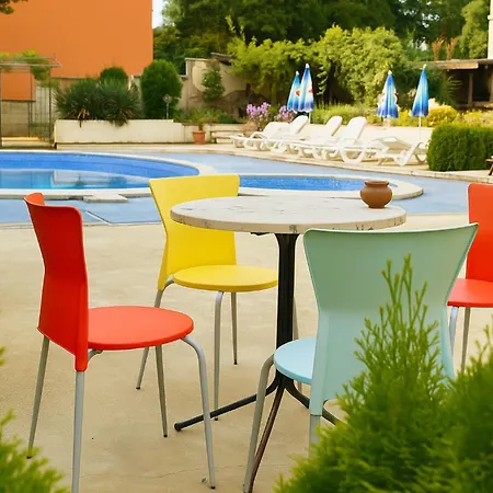 Lägenhet Seaside Nest For 4 *