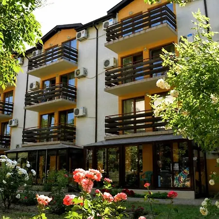 Апартамент Seaside Nest For 4